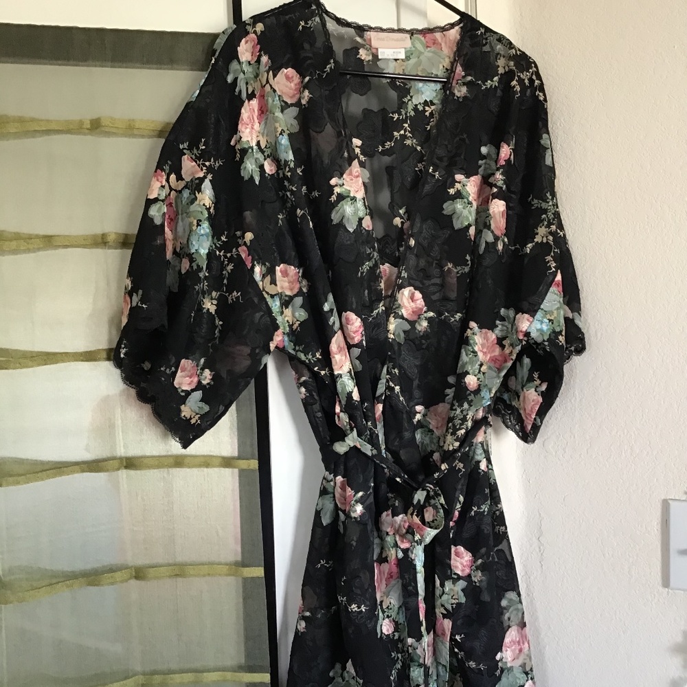 Linea Donatella Robe Cami and Shorts Sleep Set